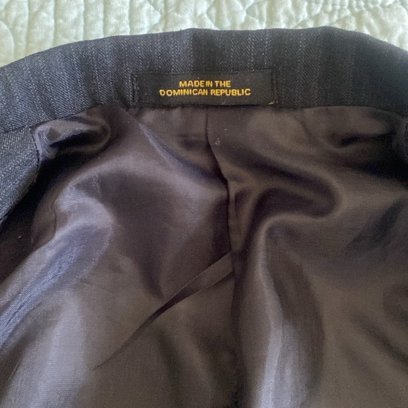 VanHeusen Double Breasted Blazer - Picture 3 of 6